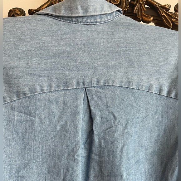 NWT. XS. Womens button up lyocell blue tunic. Long sleeve. - Picture 6 of 9